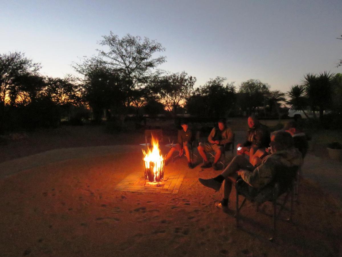 Lion'S Den Guesthouse Otjiwarongo Ngoại thất bức ảnh