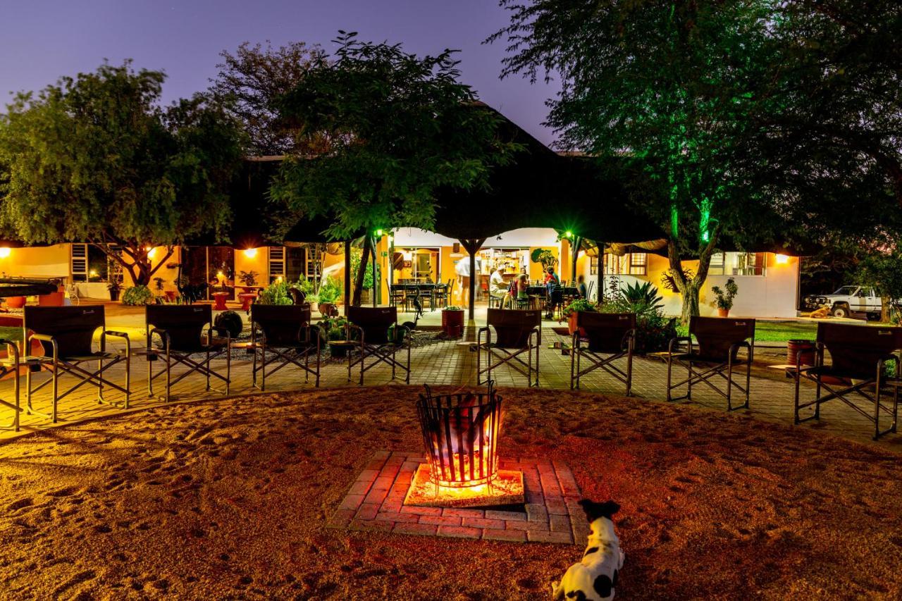 Lion'S Den Guesthouse Otjiwarongo Ngoại thất bức ảnh