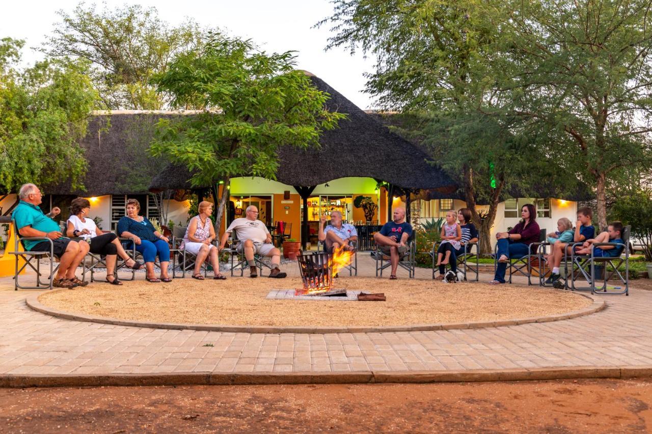 Lion'S Den Guesthouse Otjiwarongo Ngoại thất bức ảnh